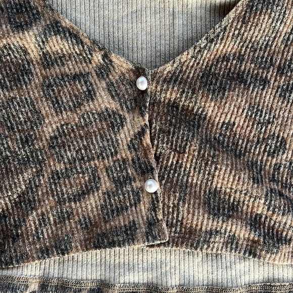 LNA X Revolve Cropped Cardigan Women's Small Tan Black Sweater - Picture 6 of 10